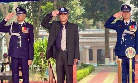 পুলিশ কোনো রাজনৈতিক দলের রক্ষক নয়: স্বরাষ্ট্র উপদেষ্টা