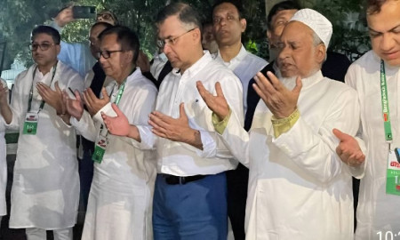 সিলেটে এম এ জি ওসমানীর কবর জিয়ারত করলেন তারেক রহমান