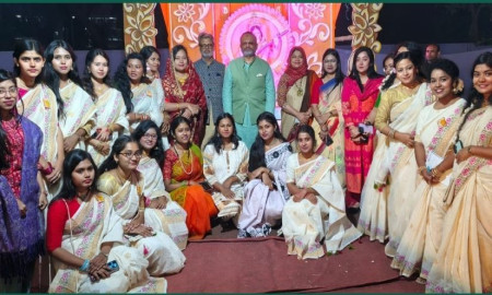 ঢাবি উপাচার্যের জগন্নাথ হল পূজামণ্ডপ পরিদর্শন