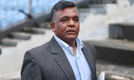 মধ্যরাতে দেশ ছাড়ার গুঞ্জন, সকালে বিসিবিতেই দেখা গেল বুলবুলকে