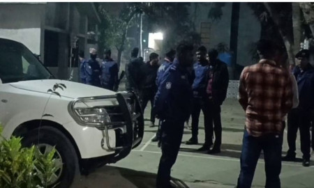 গোপালগঞ্জে রাতে বিচারকের বাসভবনে ককটেল নিক্ষেপ