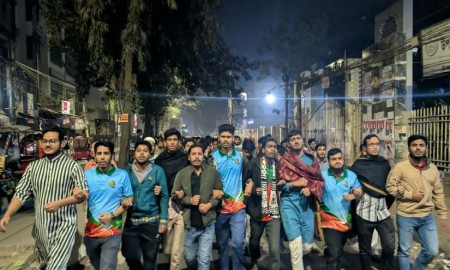 বিএনপি হামলায় জামায়াত নেতা নিহতের প্রতিবাদে জবিতে বিক্ষোভ