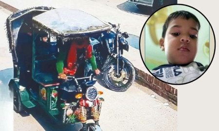 হাসপাতালের সামনে ইজিবাইকে রেখে পানি কিনতে যান মা, শিশুকে নিয়ে পালাল চালক