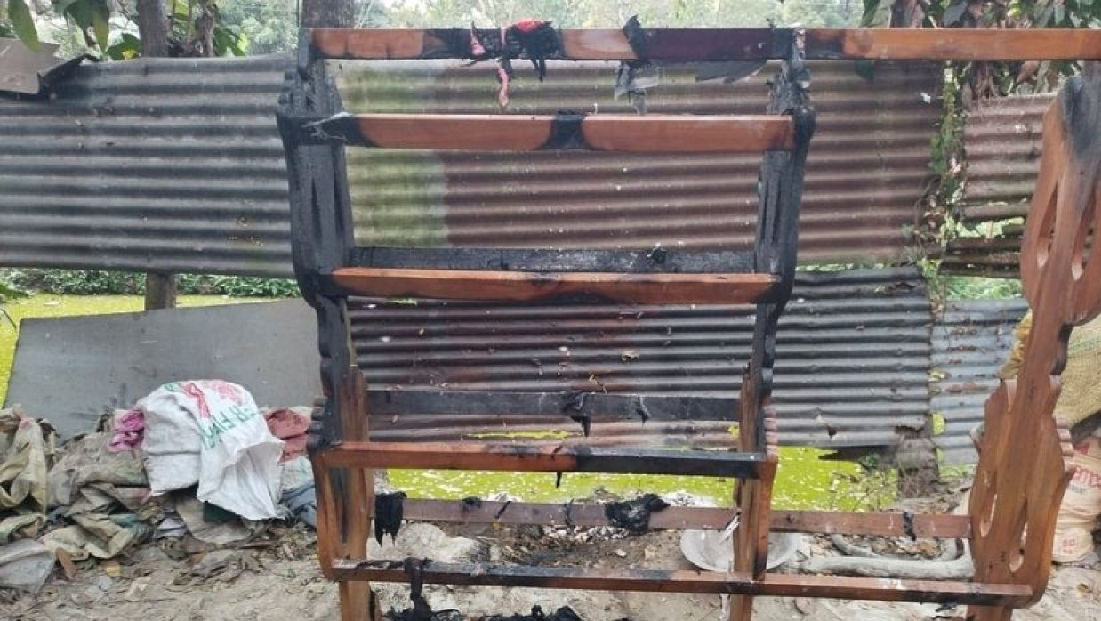 মিরসরাইয়ে এক সপ্তাহে ৭ স্থানে আগুন, রাত জেগে গ্রাম পাহারা