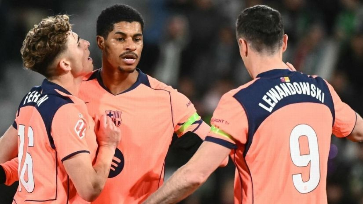 ইয়ামাল-র‌্যাশফোর্ড ঝলকে লা লিগার শীর্ষে বার্সা