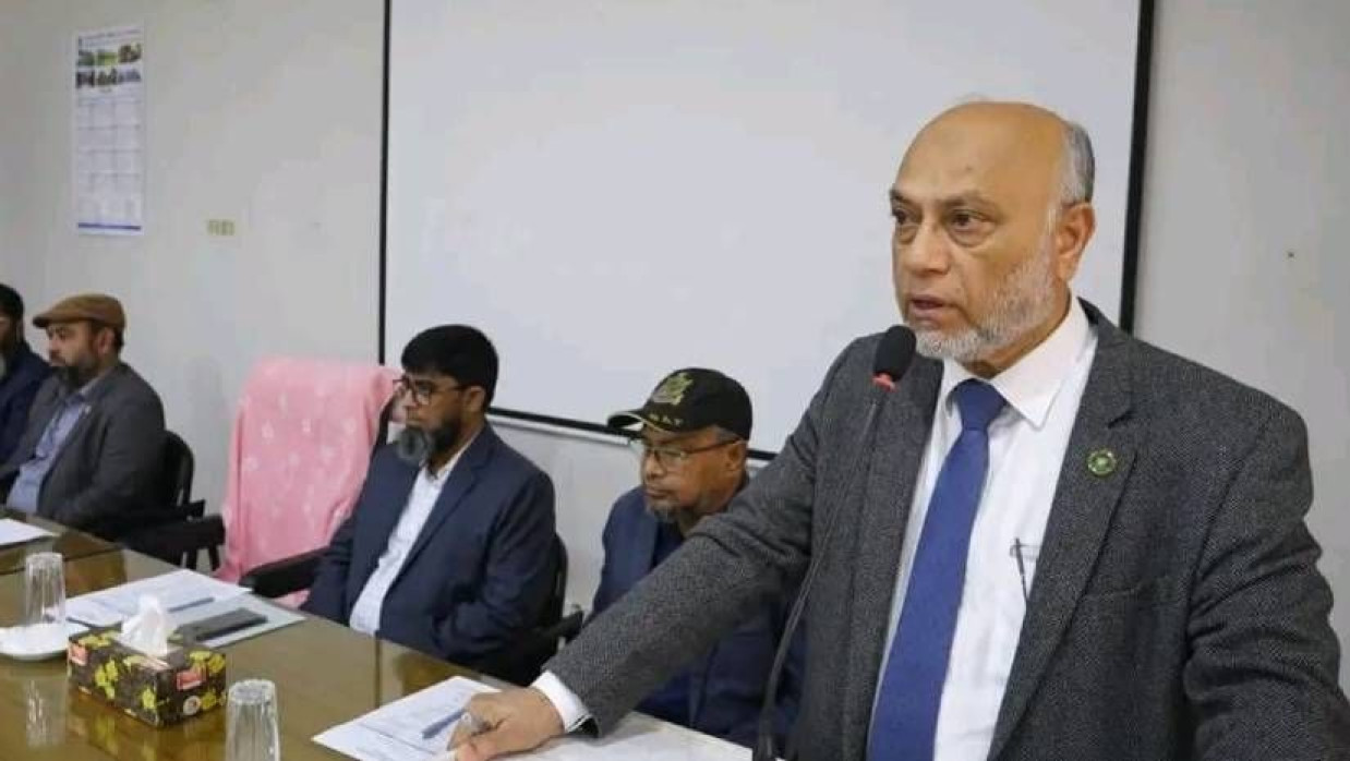 কোনো ফাইল যেন অফিসে পড়ে না থাকে: বাকৃবি উপাচার্য