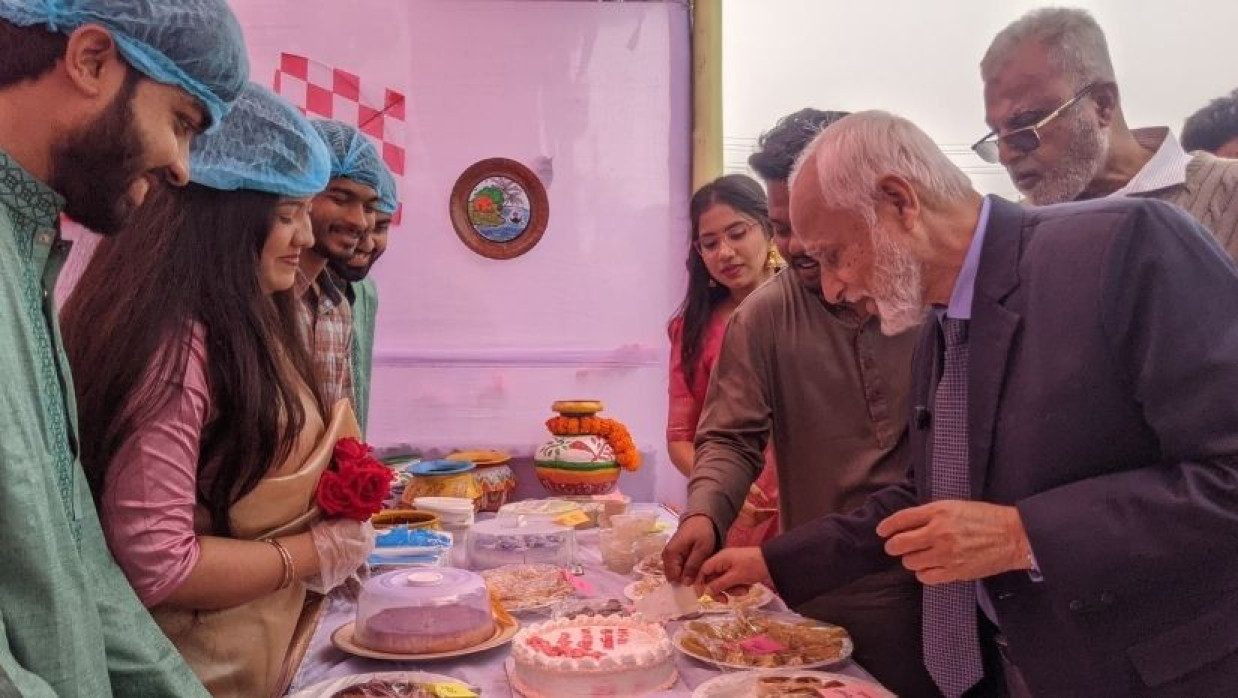  নানা আয়োজনে গণ বিশ্ববিদ্যালয়ে পিঠা উৎসব