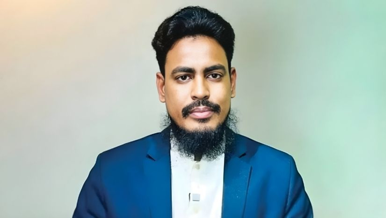 নারীদের আক্রমণ করলে গাছে ঝুলিয়ে দেব: আখতার হোসেন 