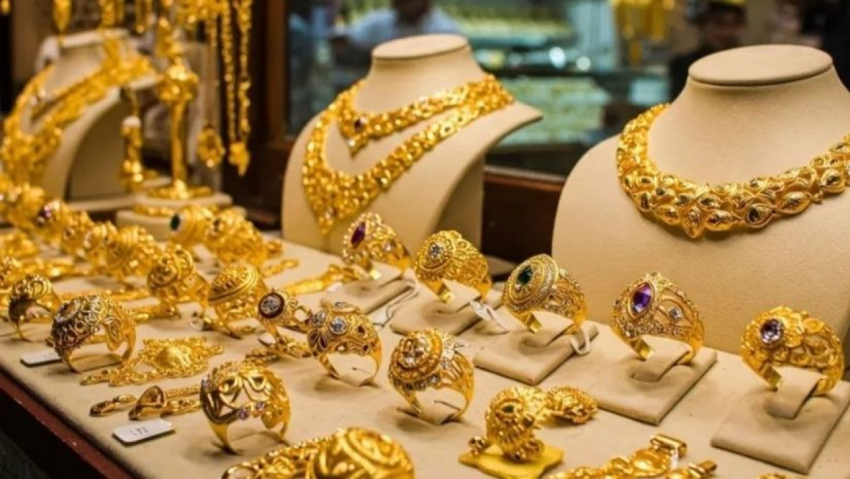 রেকর্ড ভাঙার পর স্বর্ণের দামে বড় পতন, এবার ভরি কত?