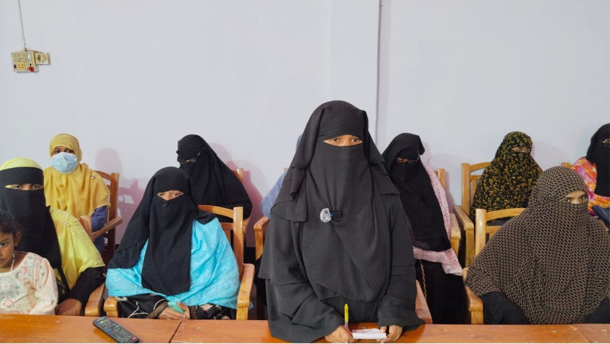 নির্বাচনী প্রচারণায় বাধার অভিযোগে মহিলা জামায়াতের সংবাদ সম্মেলন