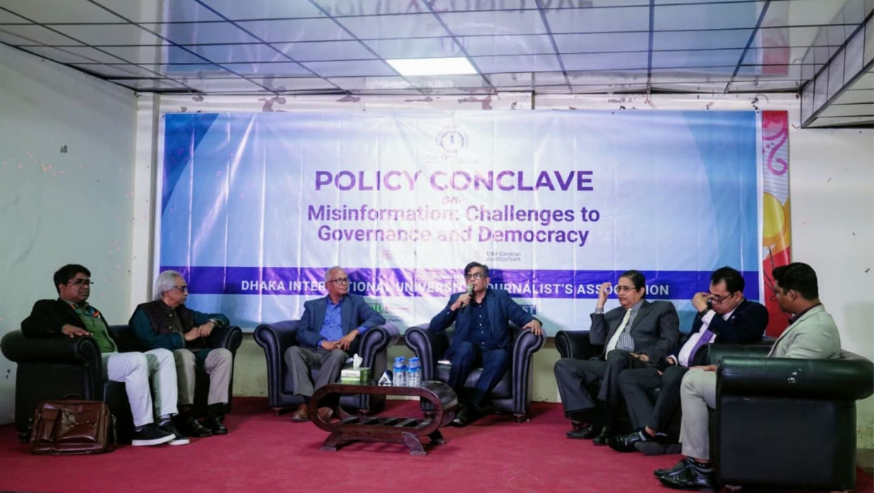 অপতথ্য এখন কাঠামোগত সংকট, আইন একা সমাধান নয়