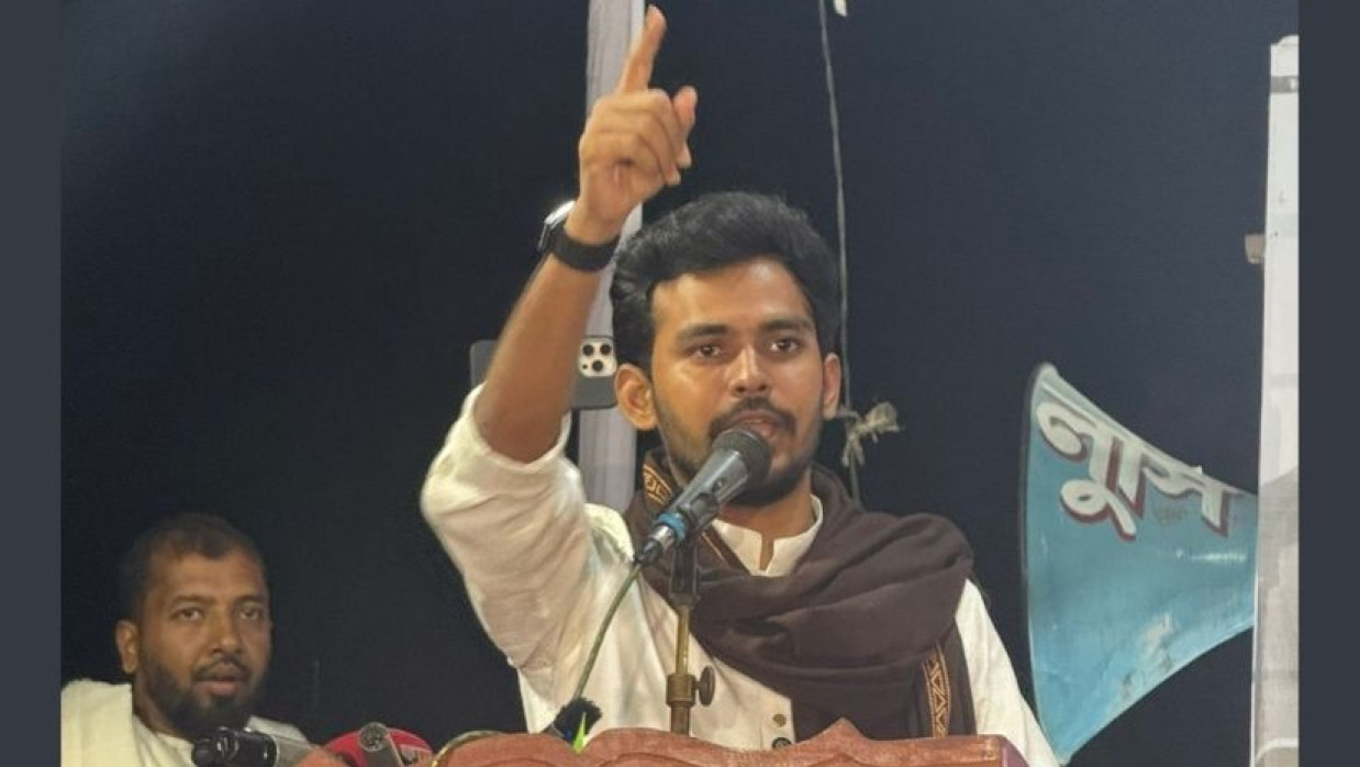 ফজরের নামাজ পড়ে ভোটকেন্দ্রে গিয়ে নিরাপত্তা নিশ্চিত করতে হবে: আসিফ মাহমুদ