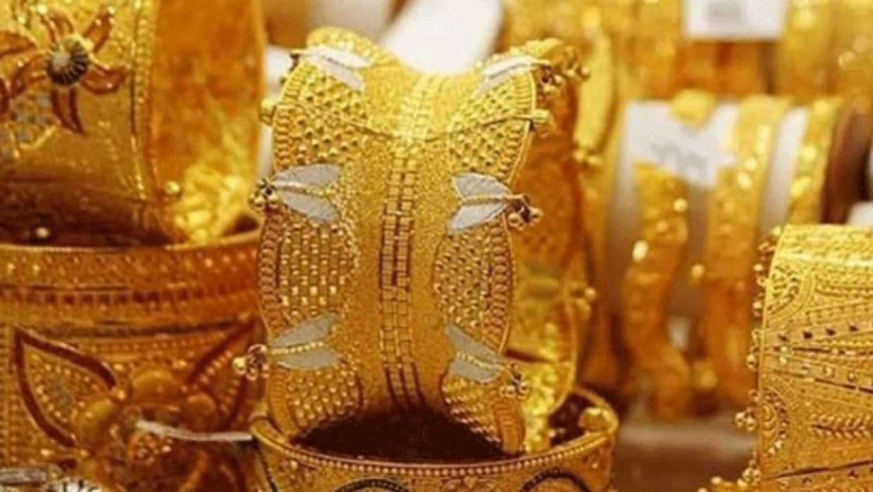 সোনার দামে বড় লাফ, ফের ভরি ছাড়াল আড়াই লাখ