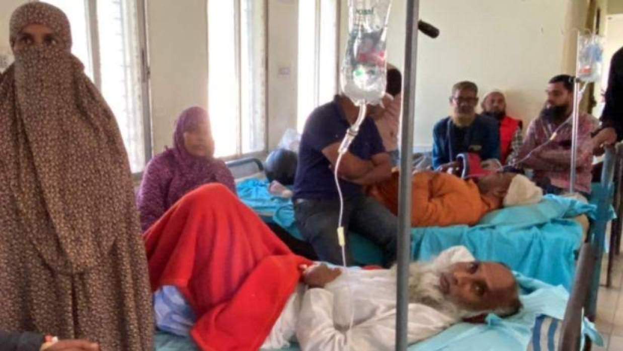 আহত কয়েকজন হাসপাতালে চিকিৎসা নিচ্ছেন