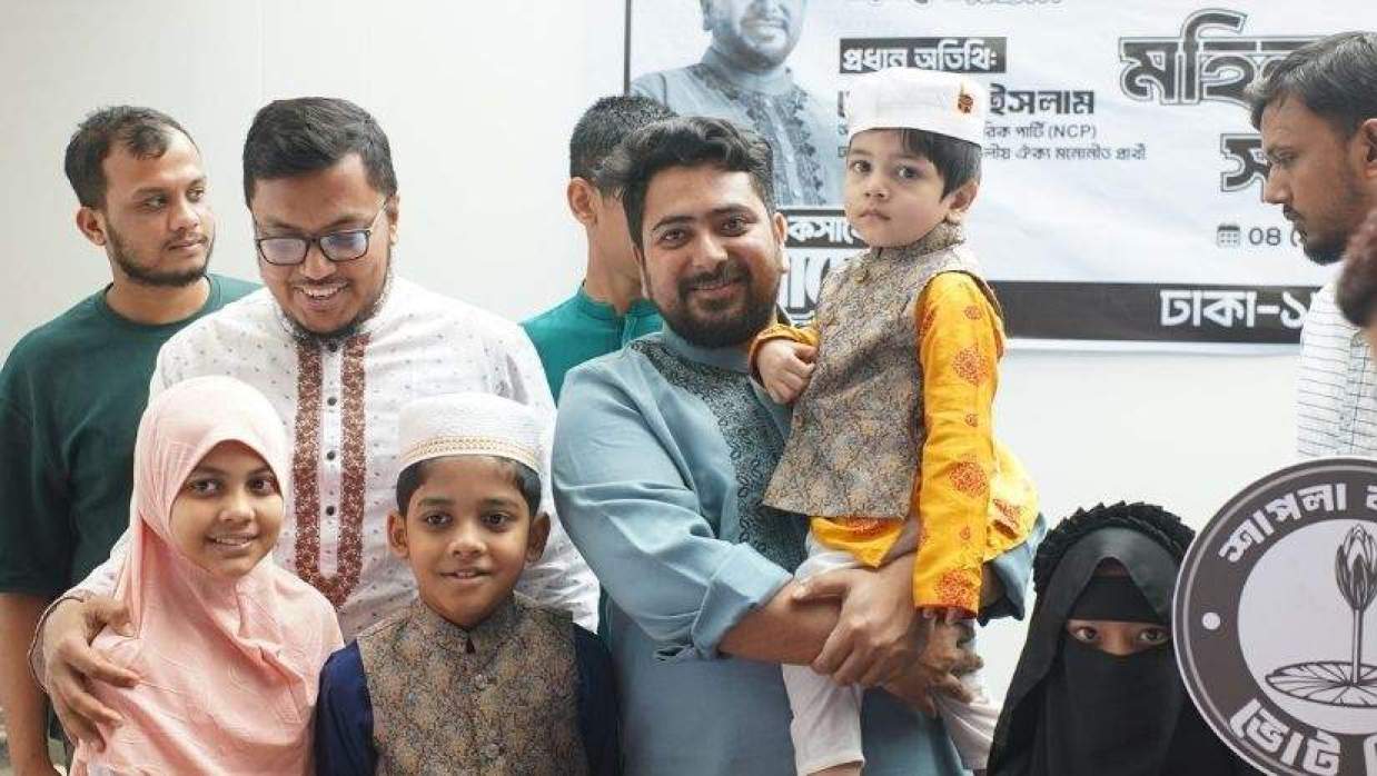 ঢাকা-১১ আসনে প্রচারণায় নাহিদ ইসলাম