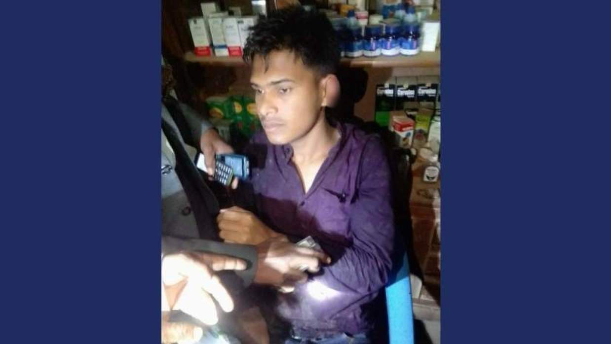  আটক ভুয়া ডিবি পুলিশ 