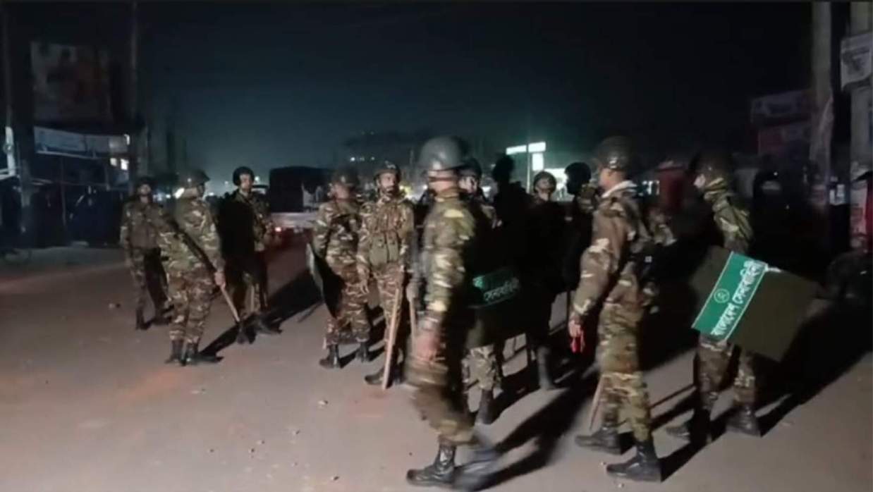 পরিস্থিতি নিয়ন্ত্রণে সেনাবাহিনী