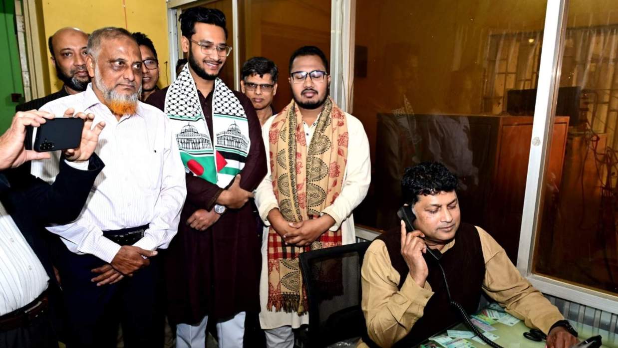 চবি শিক্ষার্থীদের জন্য ইমার্জেন্সি হেল্পলাইন সেবা চালু