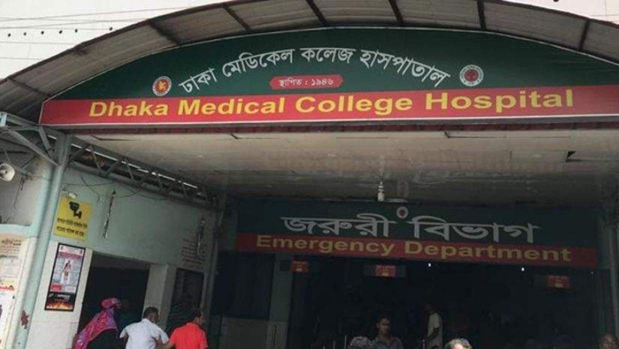 রাজধানীতে ককটেল বিস্ফোরণ, আহত যুবক 