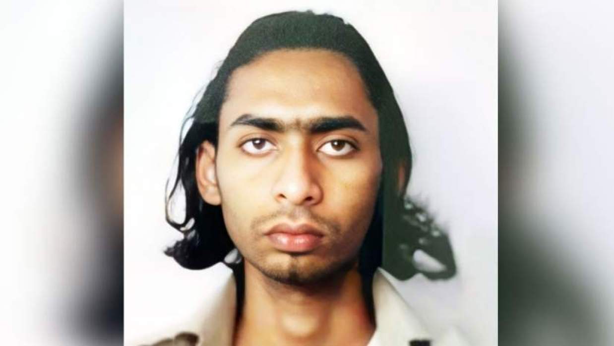 বাড্ডায় সুব্রত বাইনের সহযোগী অস্ত্রের চালানসহ গ্রেপ্তার