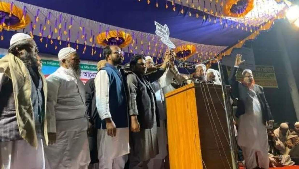 নির্বাচন থেকে সরে দাঁড়ালেন আরও এক প্রার্থী