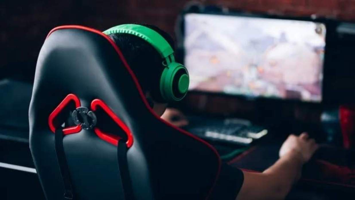 অনলাইন গেম