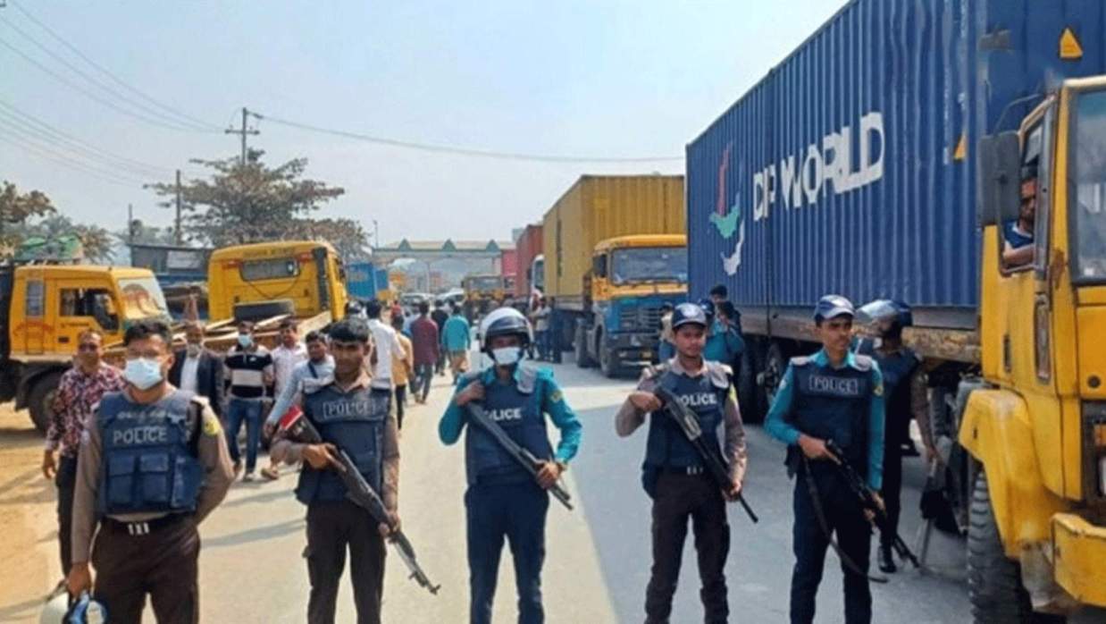 অচল চট্টগ্রাম বন্দরে ফের অনির্দিষ্টকালের ধর্মঘট শুরু