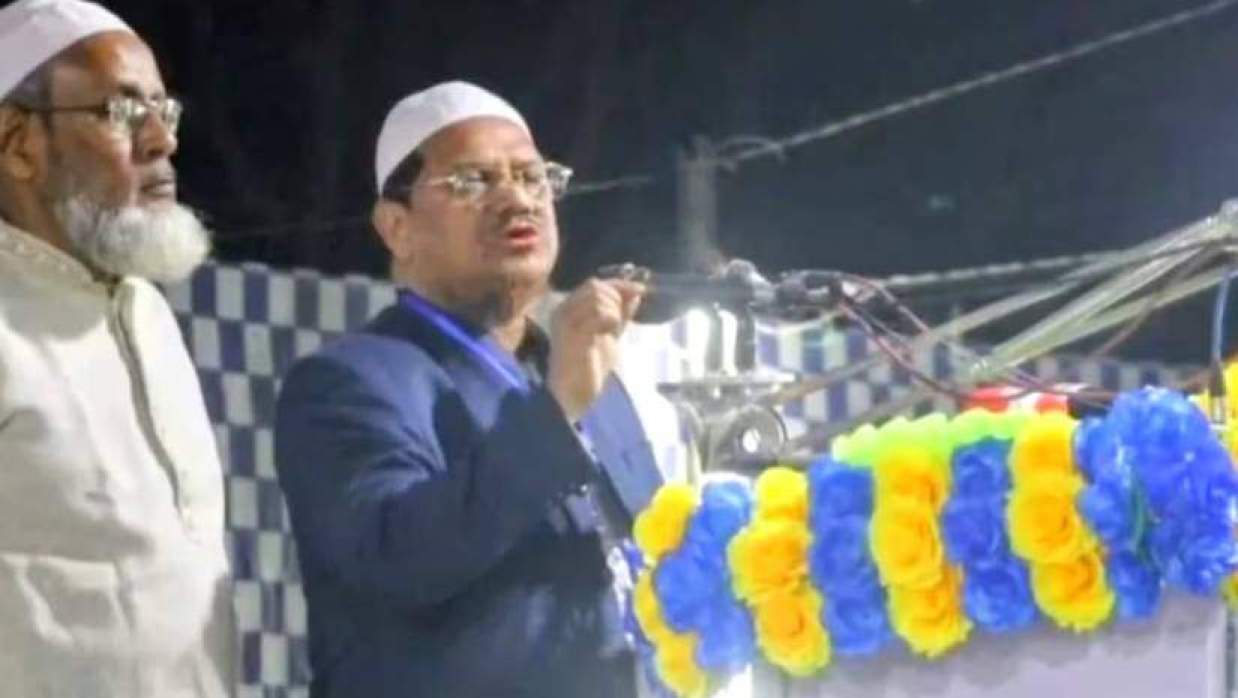 নির্বাচনী জনসভায় বক্তব্য দিচ্ছেন মুফতি সৈয়দ মুহাম্মাদ রেজাউল করিম