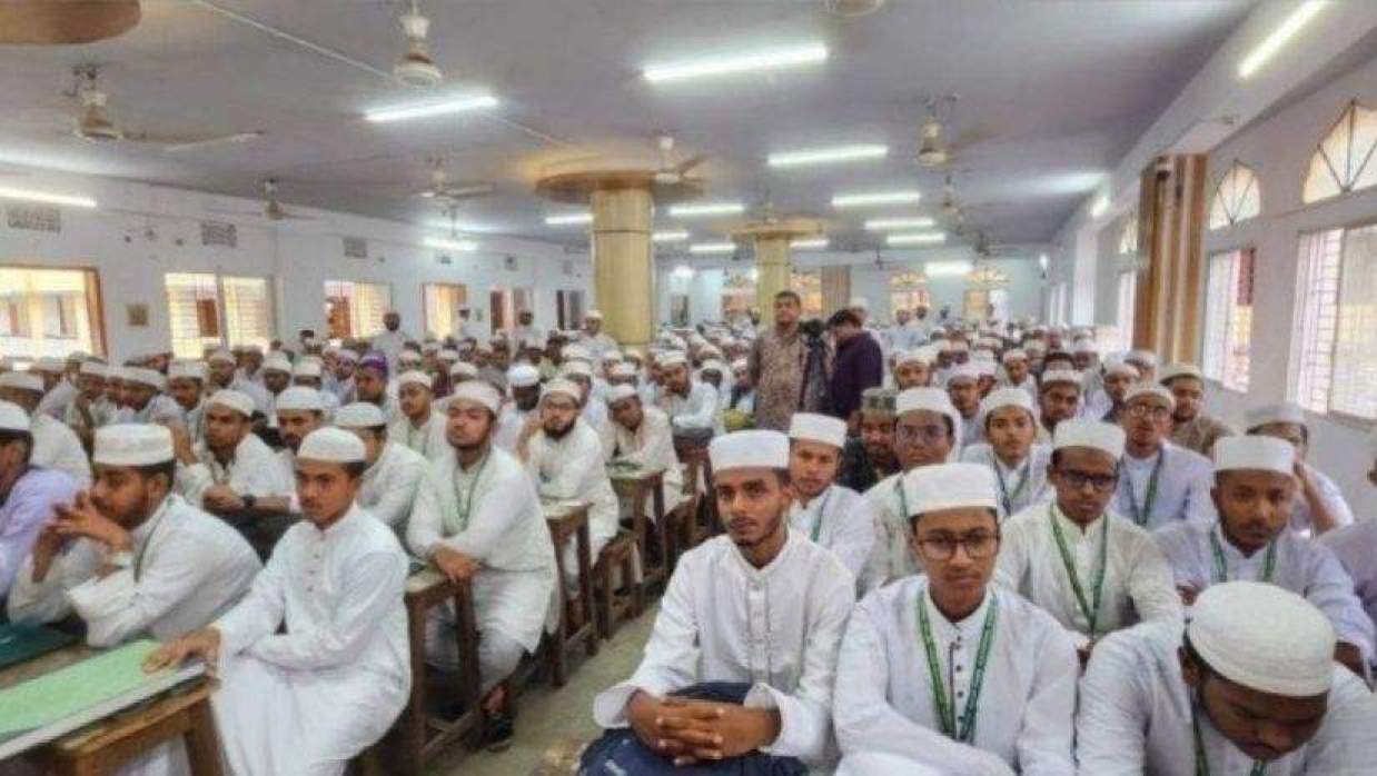 টানা দেড় মাসের ছুটিতে যাচ্ছে মাদ্রাসা