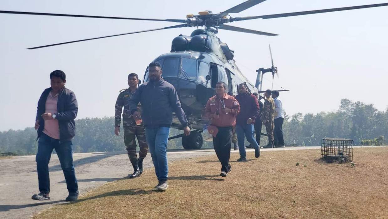 পৌঁছেছে ভোটের সরঞ্জাম