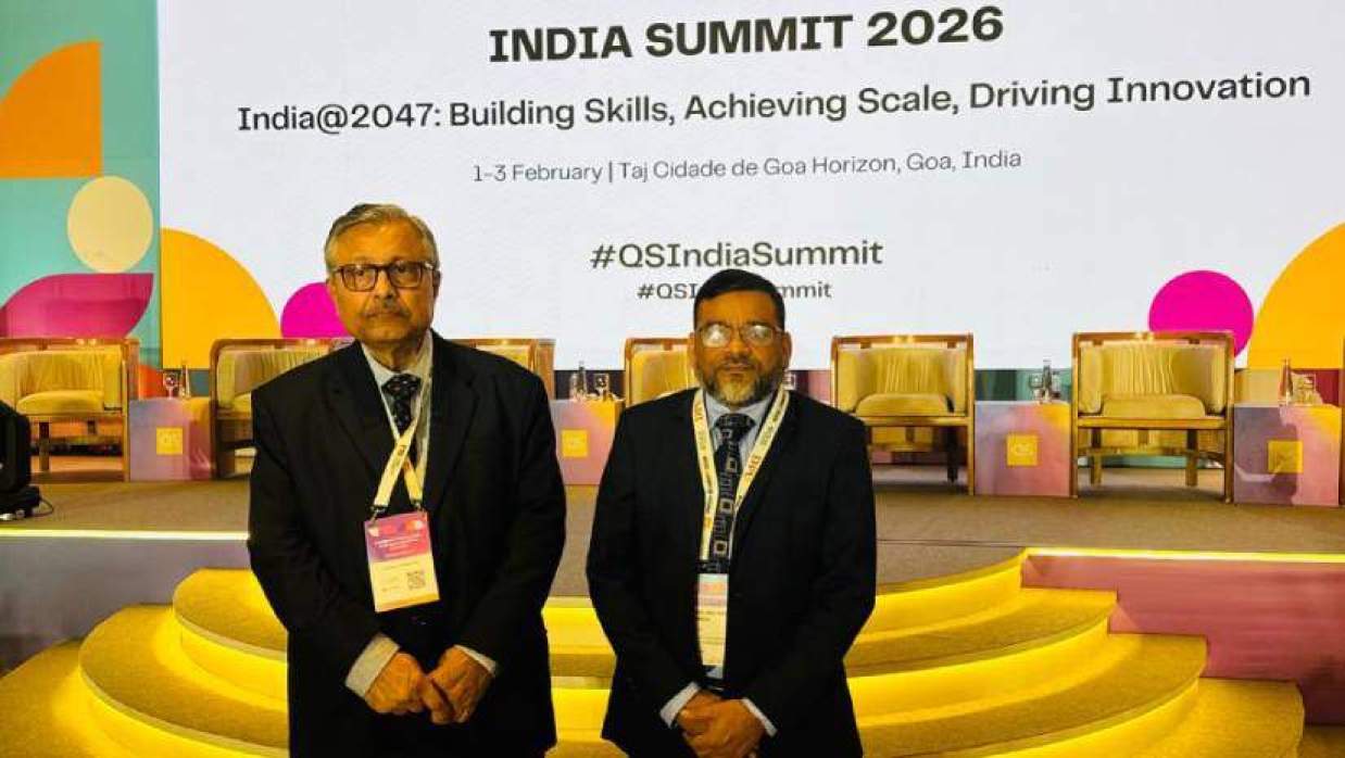 কিউএস ইন্ডিয়া সামিটে এআইইউবির প্রতিনিধিত্ব করেন বিশ্ববিদ্যালয়ের উপাচার্য অধ্যাপক ড. সাইফুল ইসলাম ও জনসংযোগ বিভাগের প্রধান আবু মিয়া আকন্দ তুহিন