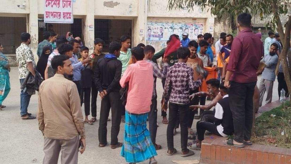 বেলুন বিস্ফোরণের ঘটনায় আহত কয়েকজন