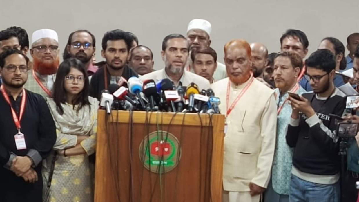 বৈঠক শেষে ১১ দলের ব্রিফিং