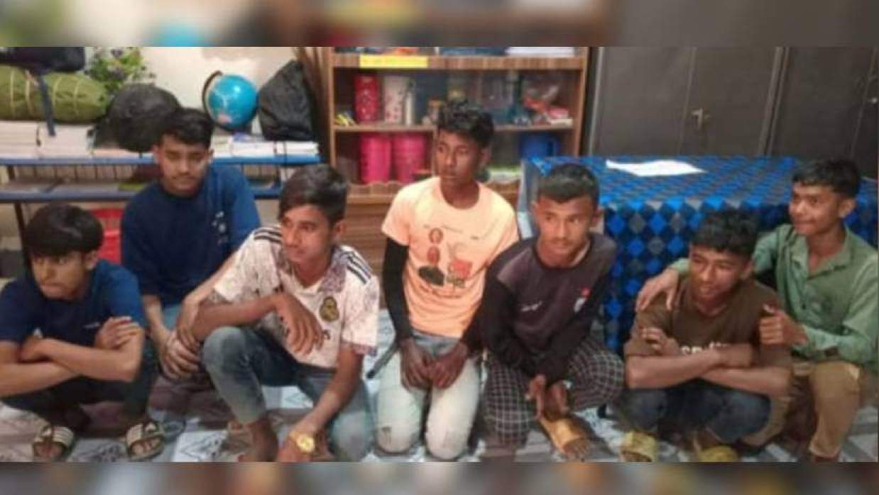 হবিগঞ্জে জাল ভোট দেওয়ার অভিযোগে ৭ কিশোর আটক