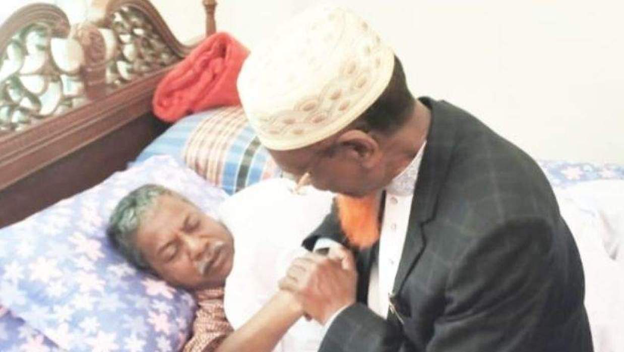 বিএনপি প্রার্থীকে দেখতে গেলেন জামায়াত প্রার্থী 