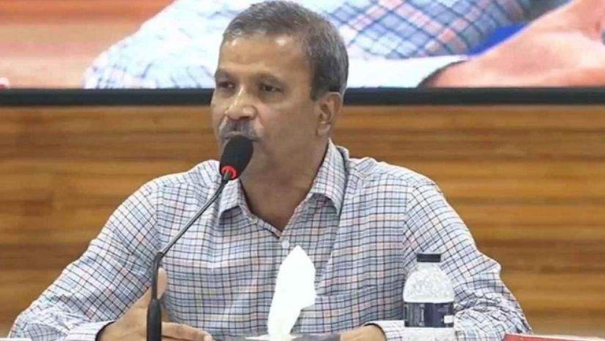 নতুন মন্ত্রিসভার শপথের সময় ও স্থান জানালেন আইন উপদেষ্টা