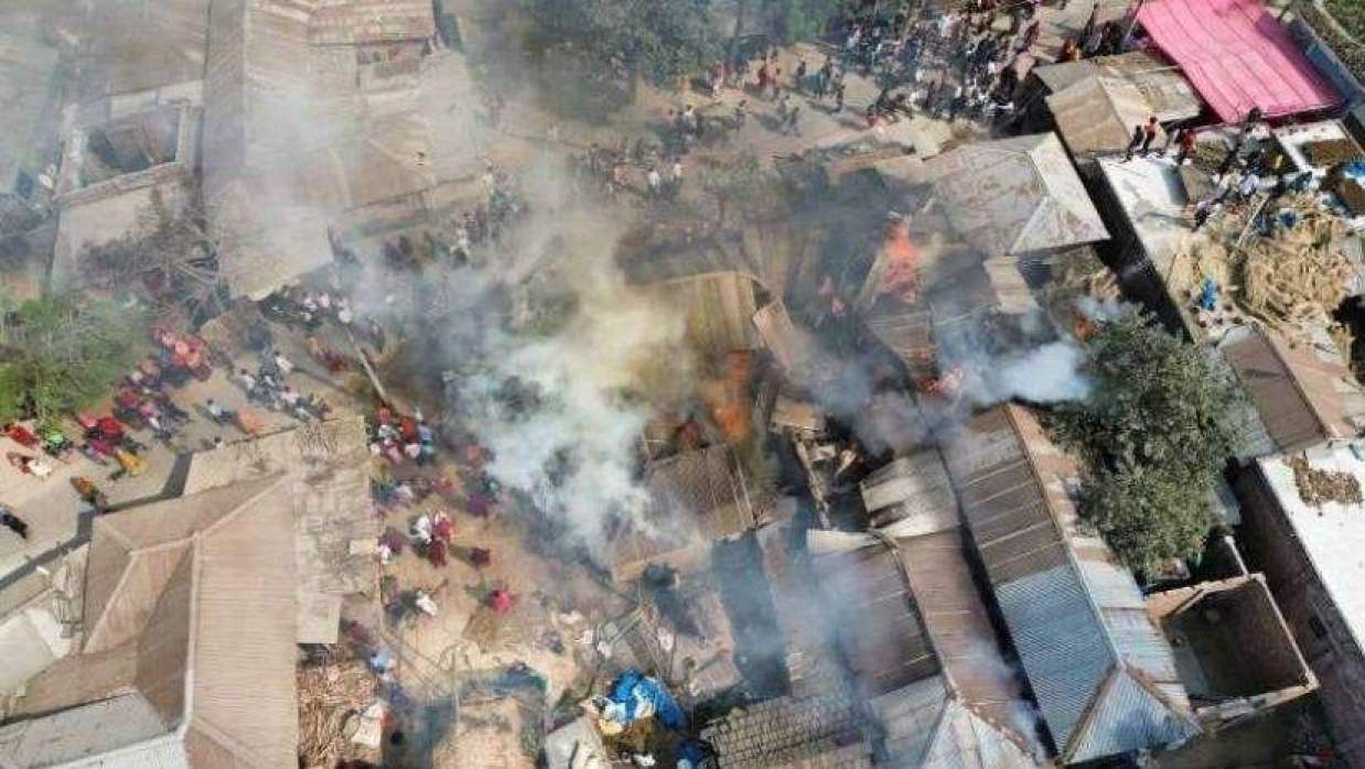 মোবাইল চার্জার বিস্ফোরণে চারটি বাড়িতে আগুন