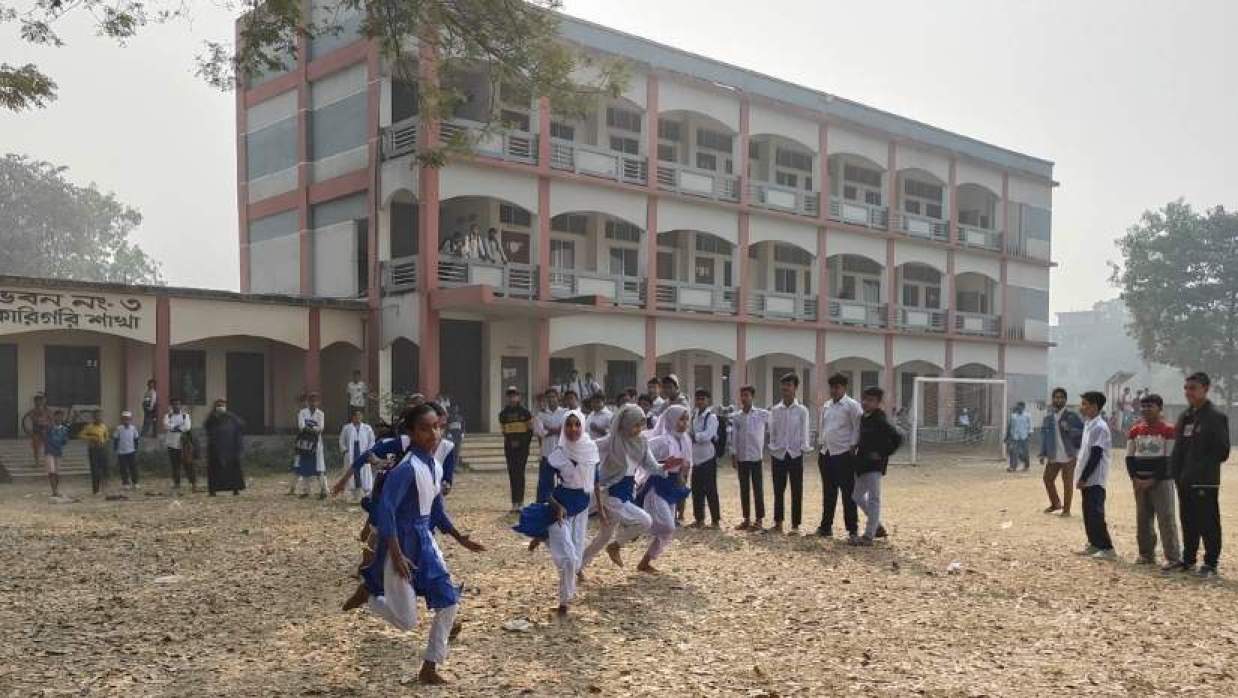 স্কুলছাত্রীকে ধর্ষণের অভিযোগ