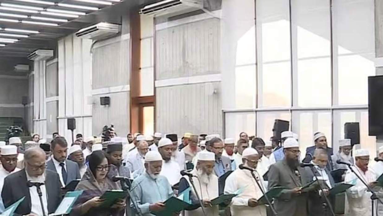 জামায়াতের এমপিদের শপথ 