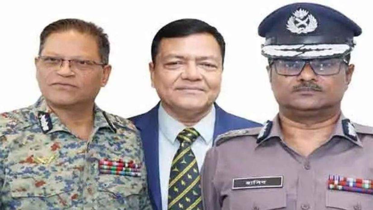 অতিরিক্ত আইজিপি মো. আলী হোসেন ফকির, আন্তর্জাতিক অপরাধ ট্রাইব্যুনালের তদন্ত সংস্থার সমন্বয়ক আনসার উদ্দিন খান পাঠান ও অতিরিক্ত আইজিপি হাসিব আজিজ