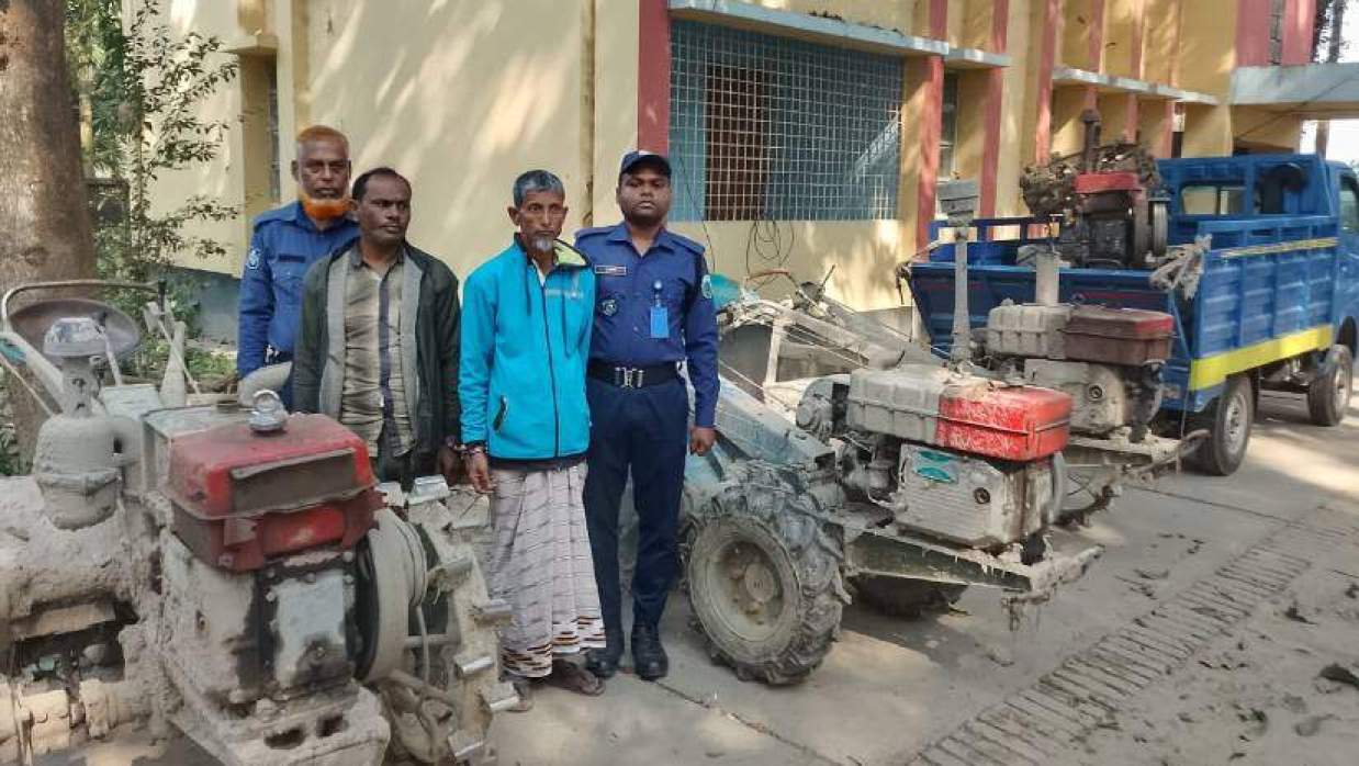নওগাঁয় ট্রাক্টর-পাওয়ার টিলার চোর চক্রের দুই সদস্য আটক