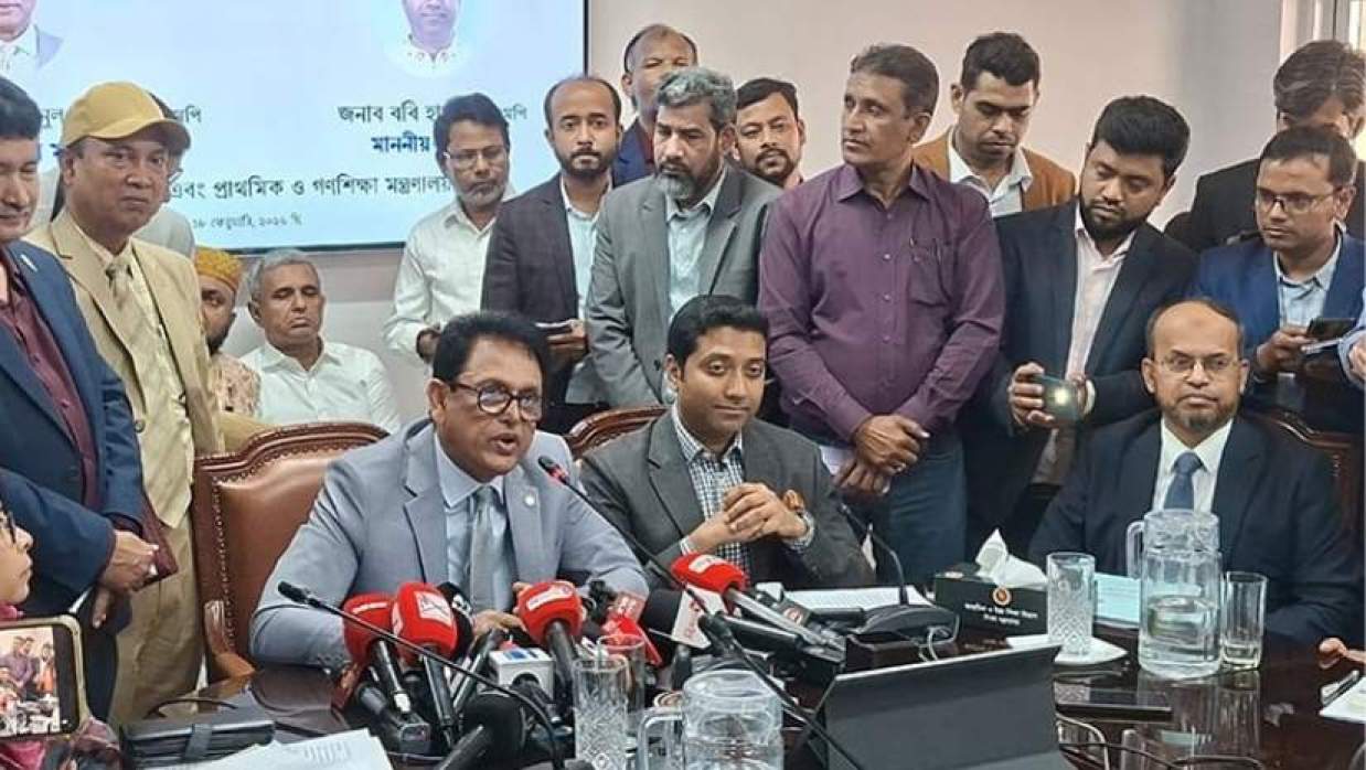 শিক্ষকদের বেতন বৃদ্ধি নিয়ে ডেইলি ক্যাম্পাসের প্রশ্নে যা বললেন শিক্ষামন্ত্রী