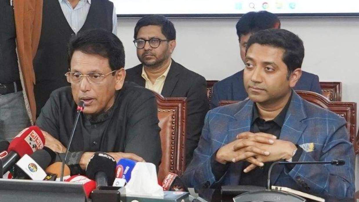 সচিবালয়ে শিক্ষা ও শিক্ষা প্রতিমন্ত্রী