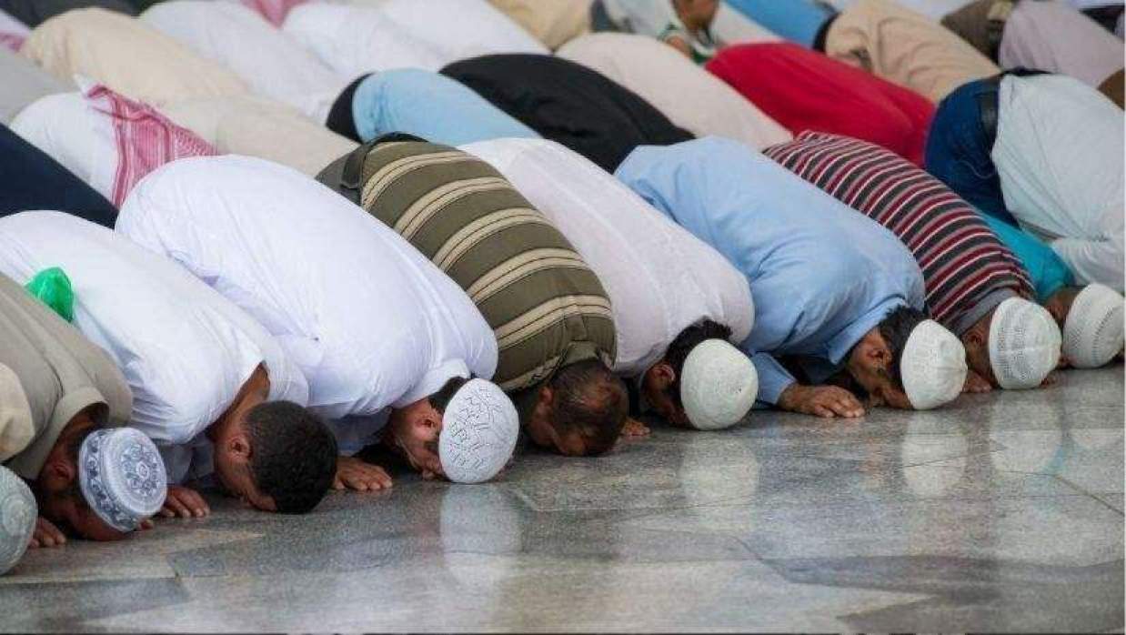 তারাবির নামাজে ৪ রাকাত পর পর দোয়া পড়া কি জরুরি?