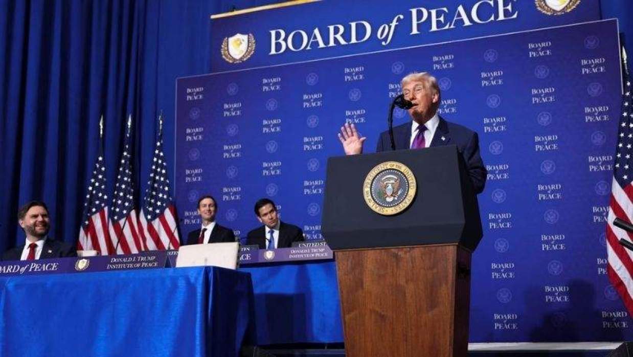 ইরানের হামলার বিষয়ে সিদ্ধান্ত জানালেন ট্রাম্প