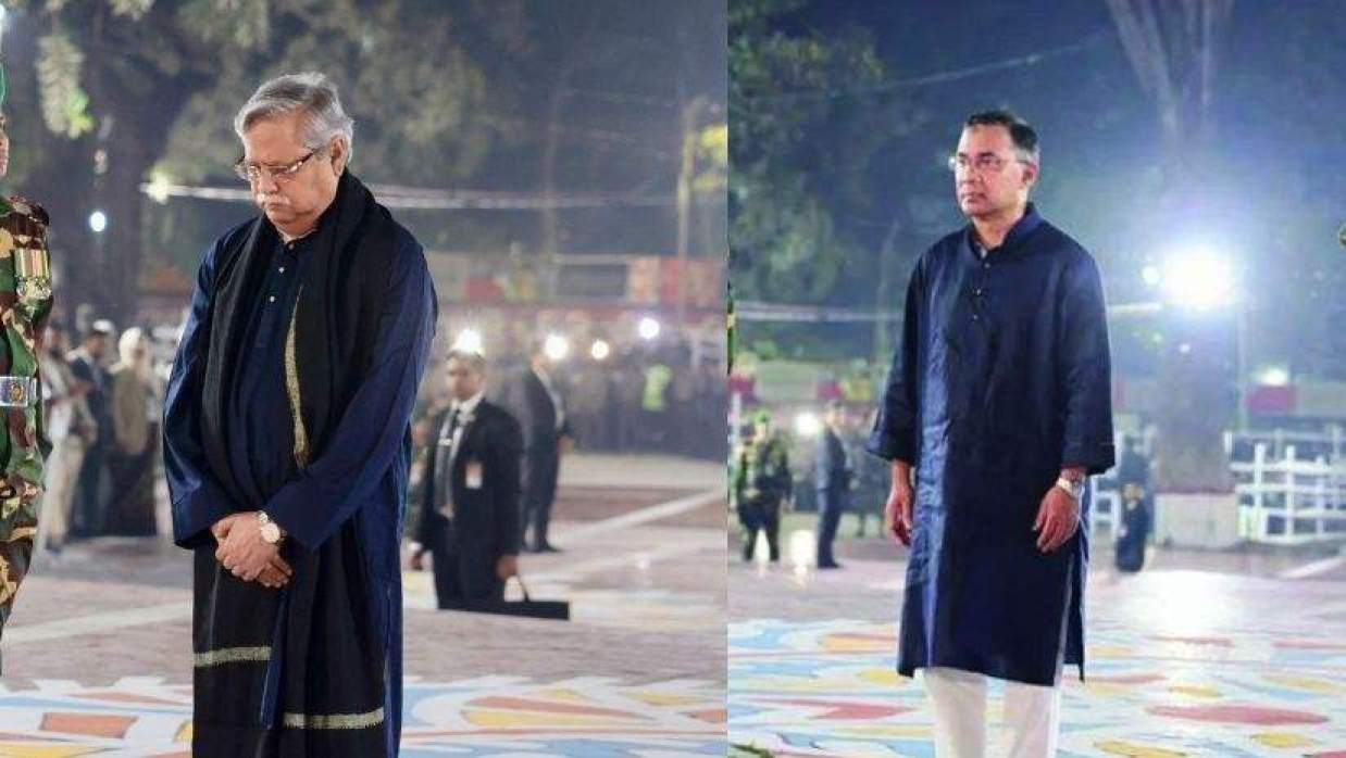 কেন্দ্রীয় শহীদ মিনারে পুষ্পস্তবক অর্পণ