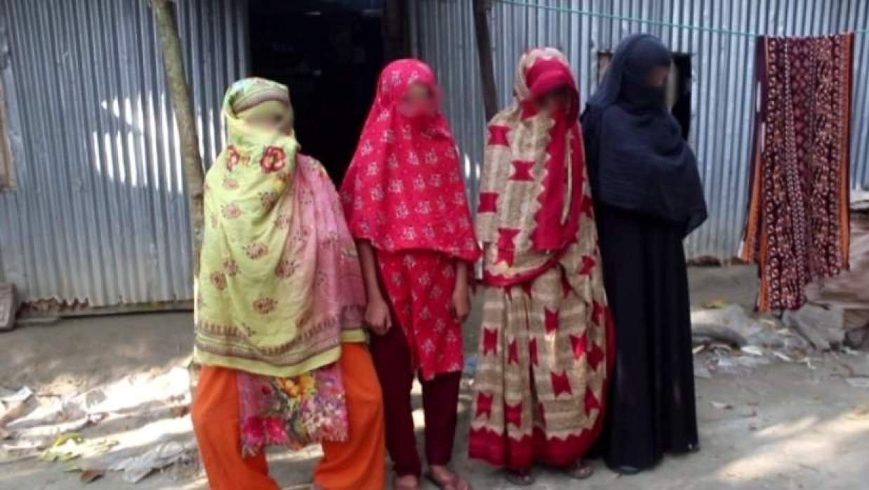 দয়া মিললে ভাত জুটে, না মিললে উপোস: চরফ্যাশনে ৪ নারীর মানবেতর জীবন