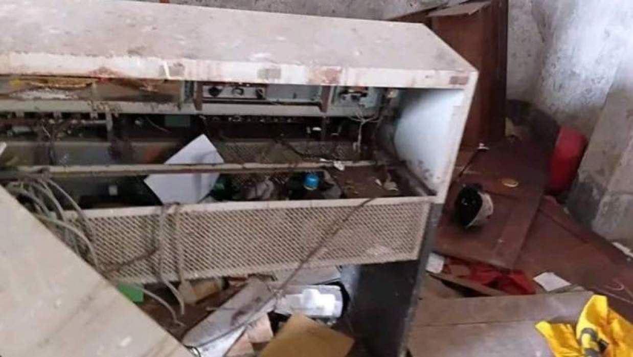 ময়মনসিংহে সেনাবাহিনীর ক্যাম্প চলে যাওয়ার পর বিদ্যালয়ে চুরি ও ভাঙচুর