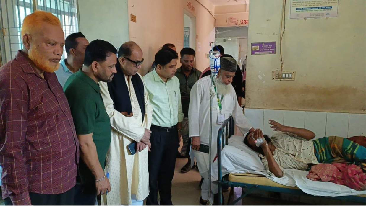 মতলব উত্তর উপজেলা স্বাস্থ্য কমপ্লেক্স পরিদর্শনে এমপি ড. মোহাম্মদ জালাল উদ্দিন