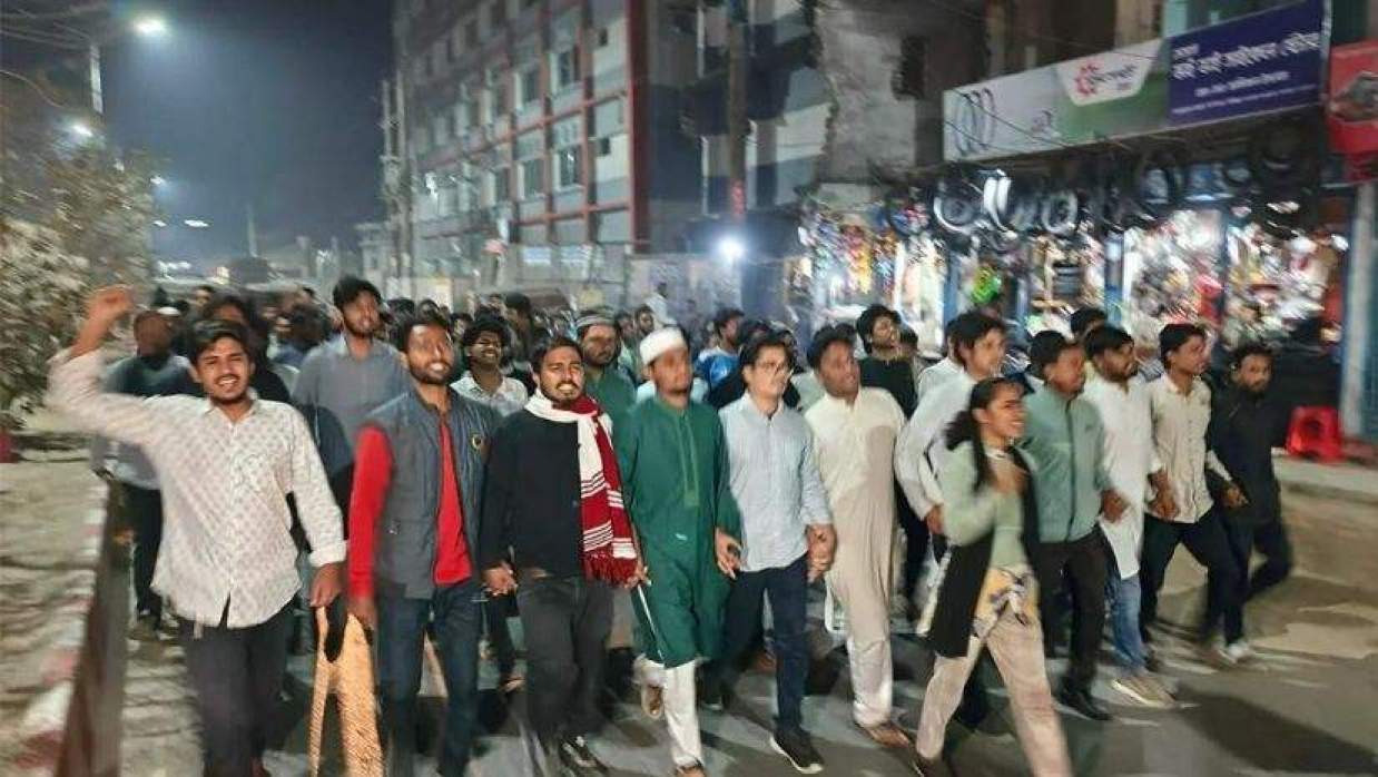 গাইবান্ধায় আওয়ামী লীগের মিছিলের প্রতিবাদে বিক্ষোভ